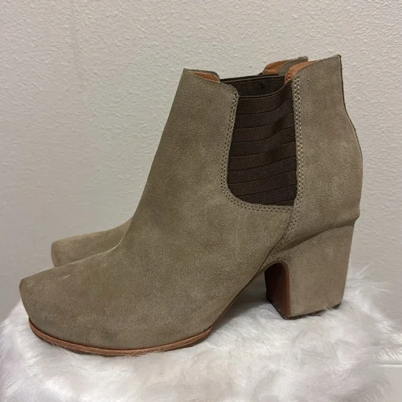 Kork-Ease Women’s Shirome Suede Bootie Ankle Boots Fall Winter - Picture 3 of 10